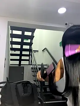 TiffanyyLam online show from 26, 9, 2025
