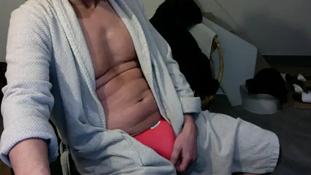 Snapshot of thelutty chatting on 26, 11, 2025 thelutty online show from 26, 11, 2025