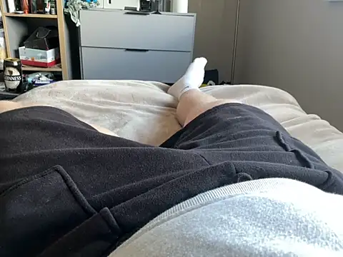 NathNaughtyy online show from 5, 4, 2026