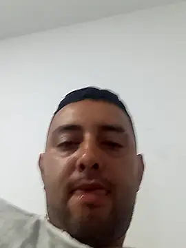 Snapshot of angelitocalientico chatting on 6, 10, 2025 angelitocalientico online show from 6, 10, 2025