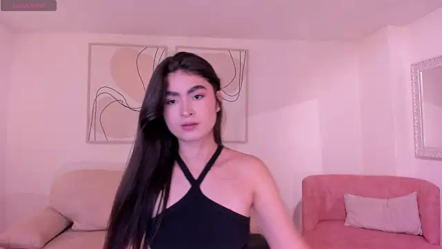 LucyWeiss  online show from 18, 11, 2025