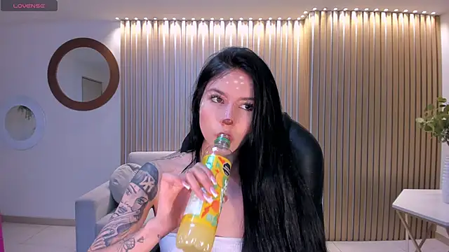 LaurentConnor online show from 1, 11, 2025