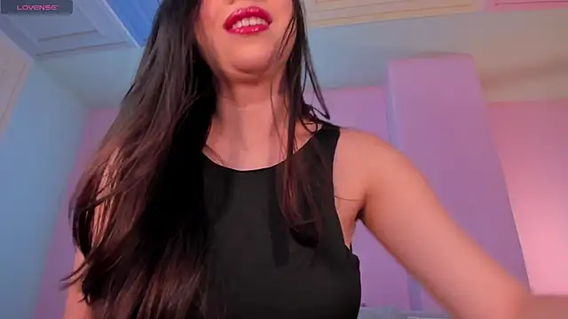 MayaMoretti  online show from 22, 12, 2025