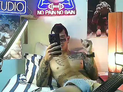 Snapshot of Strongcockfitness chatting on 10, 10, 2025 Strongcockfitness online show from 10, 10, 2025
