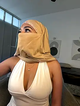 Snapshot of Yuli_arabic chatting on 28, 10, 2025 Yuli arabic online show from 28, 10, 2025