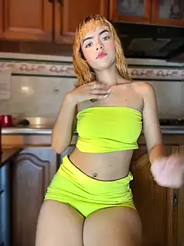 Snapshot of GigiBlaze chatting on 24, 9, 2025 GigiBlaze online show from 24, 9, 2025