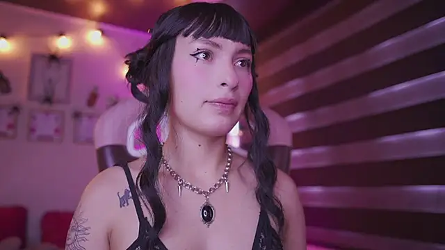 Rebecah 1 online show from 30, 10, 2025