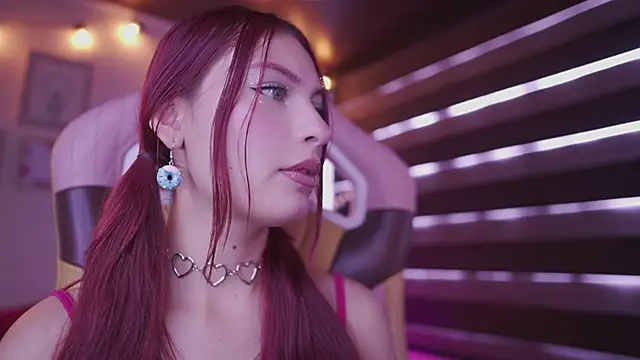 Rebecah 1 online show from 13, 11, 2025