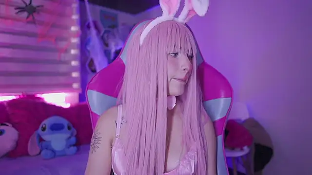 Rebecah 1 online show from 23, 10, 2025