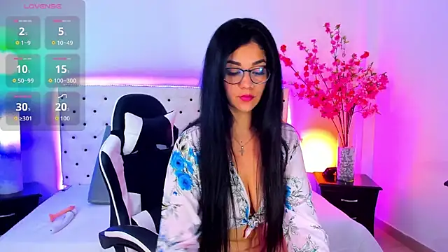 Mariana Montes online show from 16, 9, 2025
