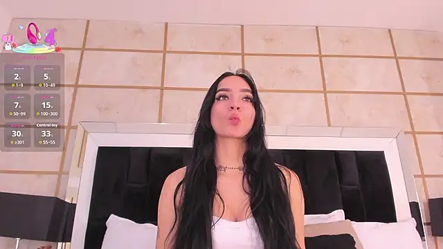 RoxyLior online show from 4, 3, 2026