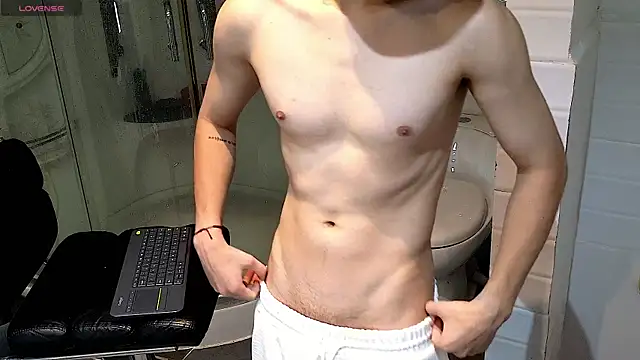 Snapshot of enzo_steel chatting on 9, 5, 2026 enzo steel online show from 9, 5, 2026