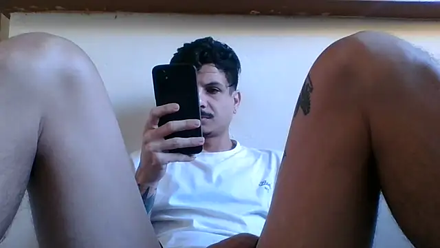 Skate012 online show from 9, 7, 2026