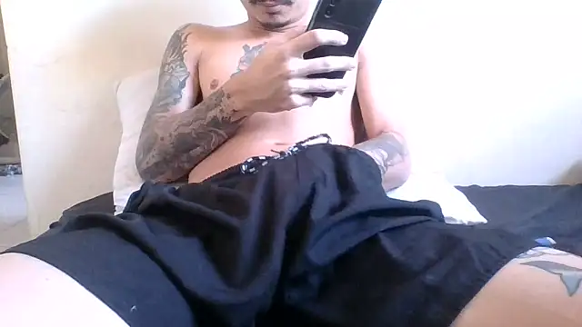 Skate012 online show from 13, 6, 2026