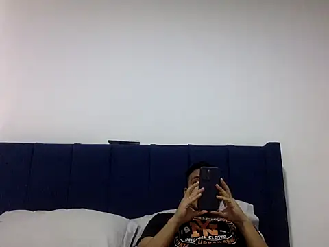 KianxxTeach online show from 6, 11, 2025