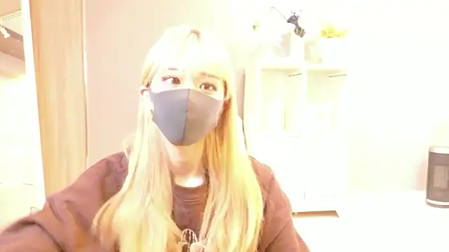 Snapshot of Una_chan_ chatting on 21, 10, 2025 Una chan online show from 21, 10, 2025