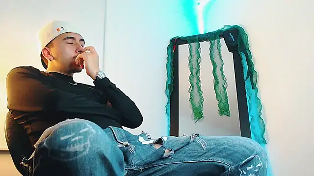 liamty luxor online show from 20, 12, 2025