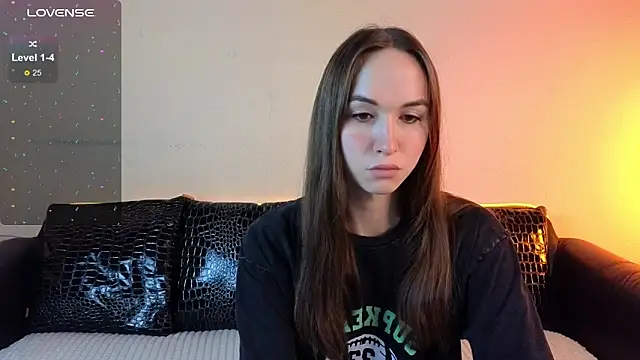 Angeel Kate online show from 4, 10, 2025