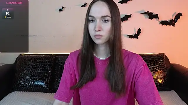 Angeel Kate online show from 6, 11, 2025