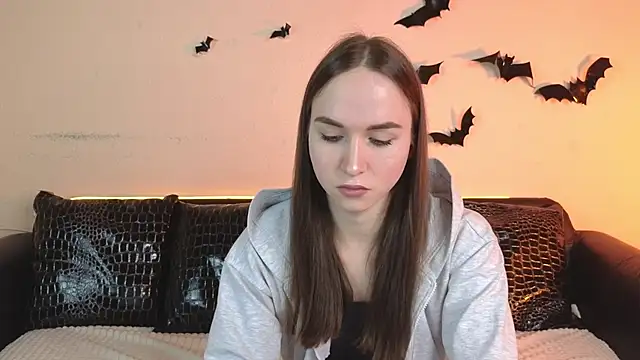 Angeel Kate online show from 9, 11, 2025