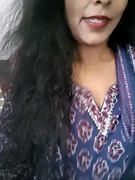 Deepa Sharma143 online show from 7, 11, 2025