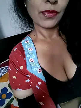 Deepa Sharma143 online show from 2, 11, 2025