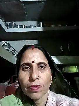 Snapshot of Hot_liya54 chatting on 28, 11, 2025 Hot liya54 online show from 28, 11, 2025