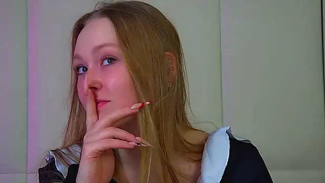 AgataFoxley online show from 24, 3, 2026