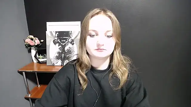 Mystic nikole online show from 30, 9, 2025