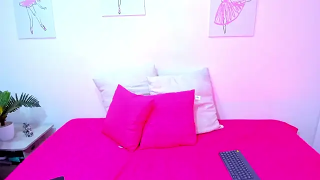 Snapshot of Hill_Brownie chatting on 21, 10, 2025 Hill Brownie online show from 21, 10, 2025