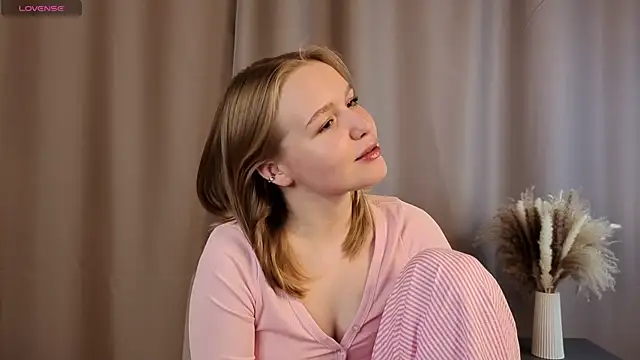 VinnieSerrano online show from 18, 10, 2025