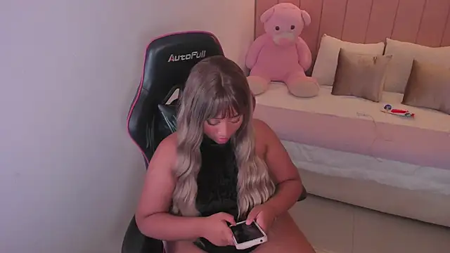 Snapshot of magic_paraadise chatting on 23, 9, 2025 magic paraadise online show from 23, 9, 2025