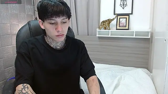 Iantwink18 online show from 12, 2, 2026