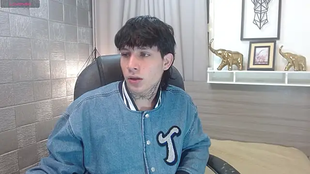 Iantwink18 online show from 10, 11, 2025