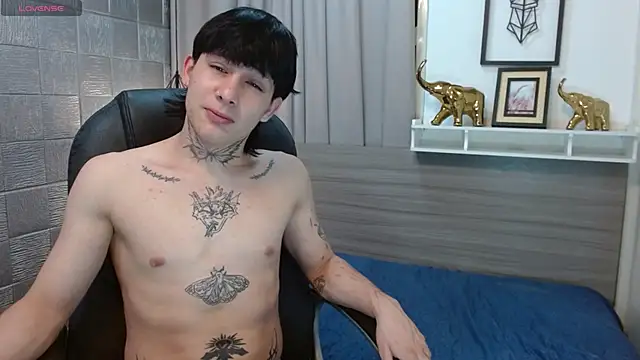 Iantwink18 online show from 31, 10, 2025