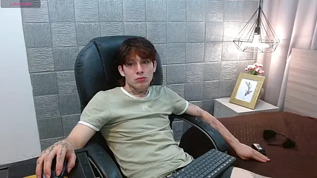 Iantwink18 online show from 22, 9, 2025