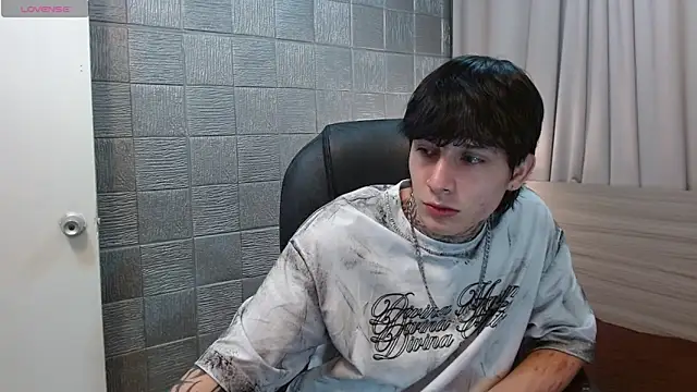 Iantwink18 online show from 9, 1, 2026