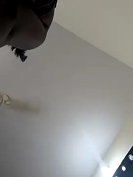 Family02 online show from 4, 11, 2025