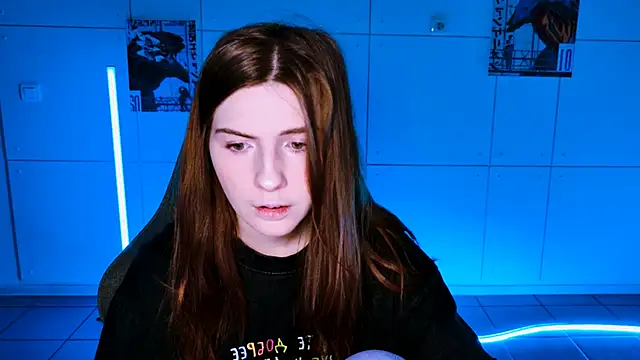 AliceCUNTach online show from 17, 10, 2025