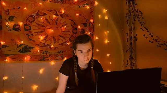 AliceCUNTach online show from 4, 2, 2026