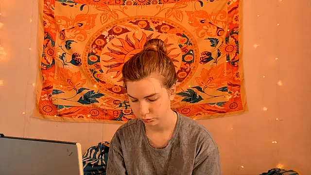 AliceCUNTach online show from 4, 4, 2026