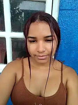 DulceeSalas online show from 3, 10, 2025