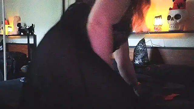 Snapshot of aussiepeaches chatting on 30, 10, 2025 aussiepeaches online show from 30, 10, 2025