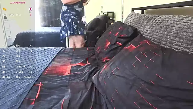 Snapshot of aussiepeaches chatting on 29, 10, 2025 aussiepeaches online show from 29, 10, 2025