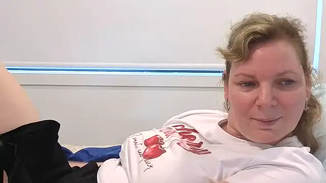 Snapshot of aussiepeaches chatting on 22, 5, 2026 aussiepeaches online show from 22, 5, 2026