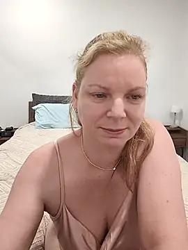 Snapshot of aussiepeaches chatting on 12, 5, 2026 aussiepeaches online show from 12, 5, 2026