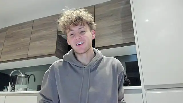 DominantAlex18 online show from 18, 11, 2025