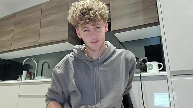 DominantAlex18 online show from 17, 11, 2025