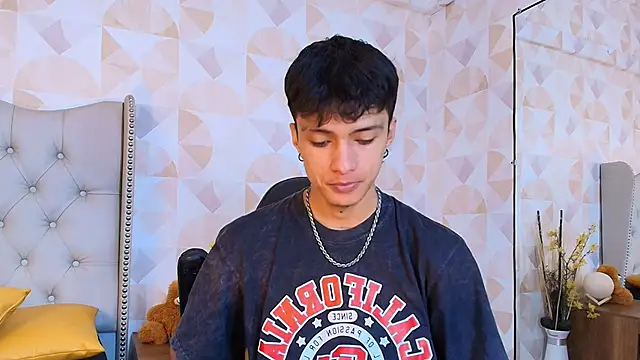 Lean Portman online show from 25, 3, 2026