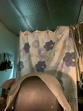 Fin-xinh18 online show from 5, 11, 2025